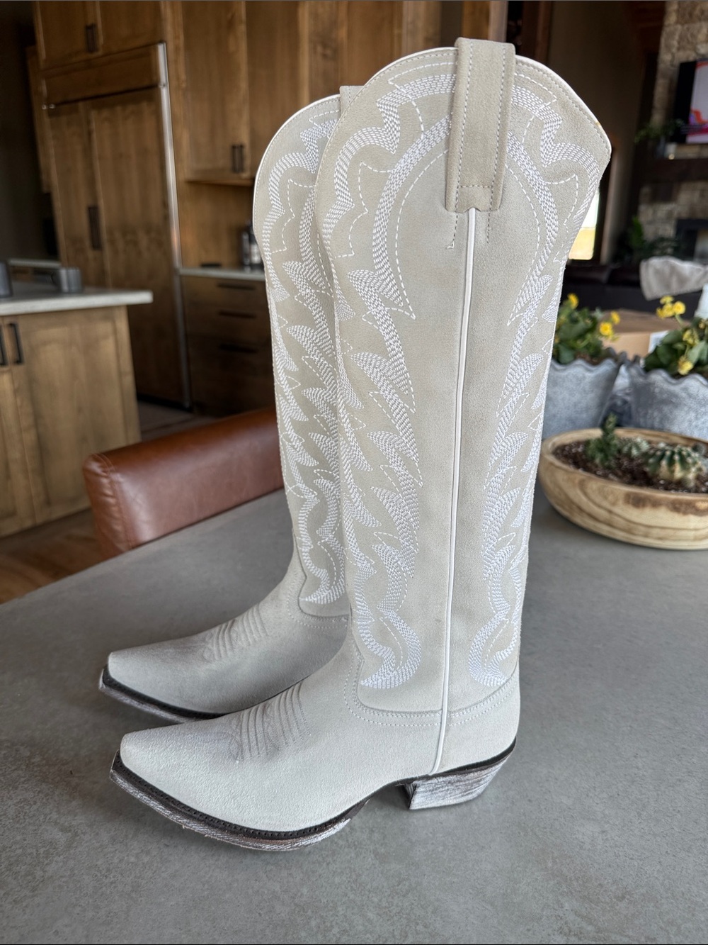 Women's Gray Suede Western Cowboy Boots - Picture 5 of 8